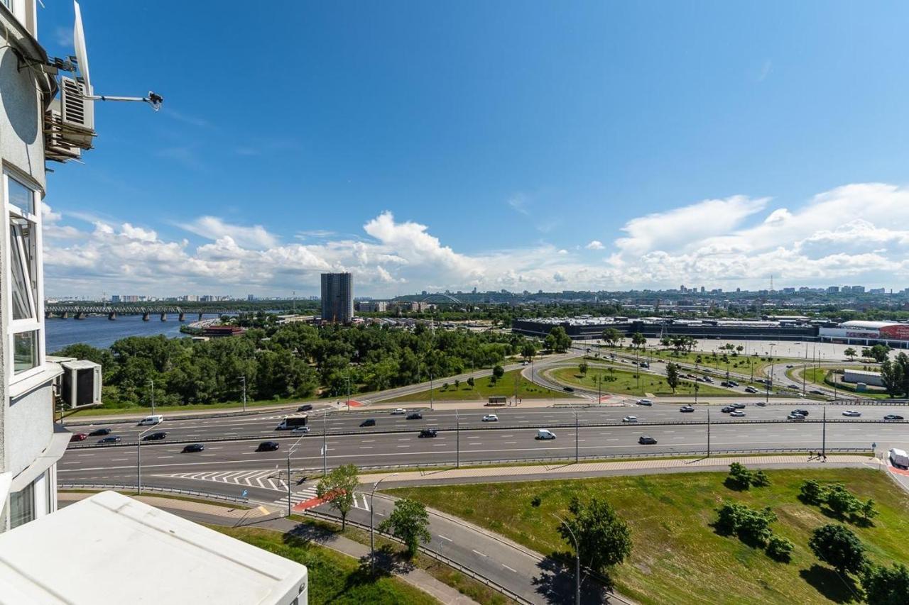 Fashionable Panoramic Apartments Dnieper. Obolon Kyiv Exterior photo