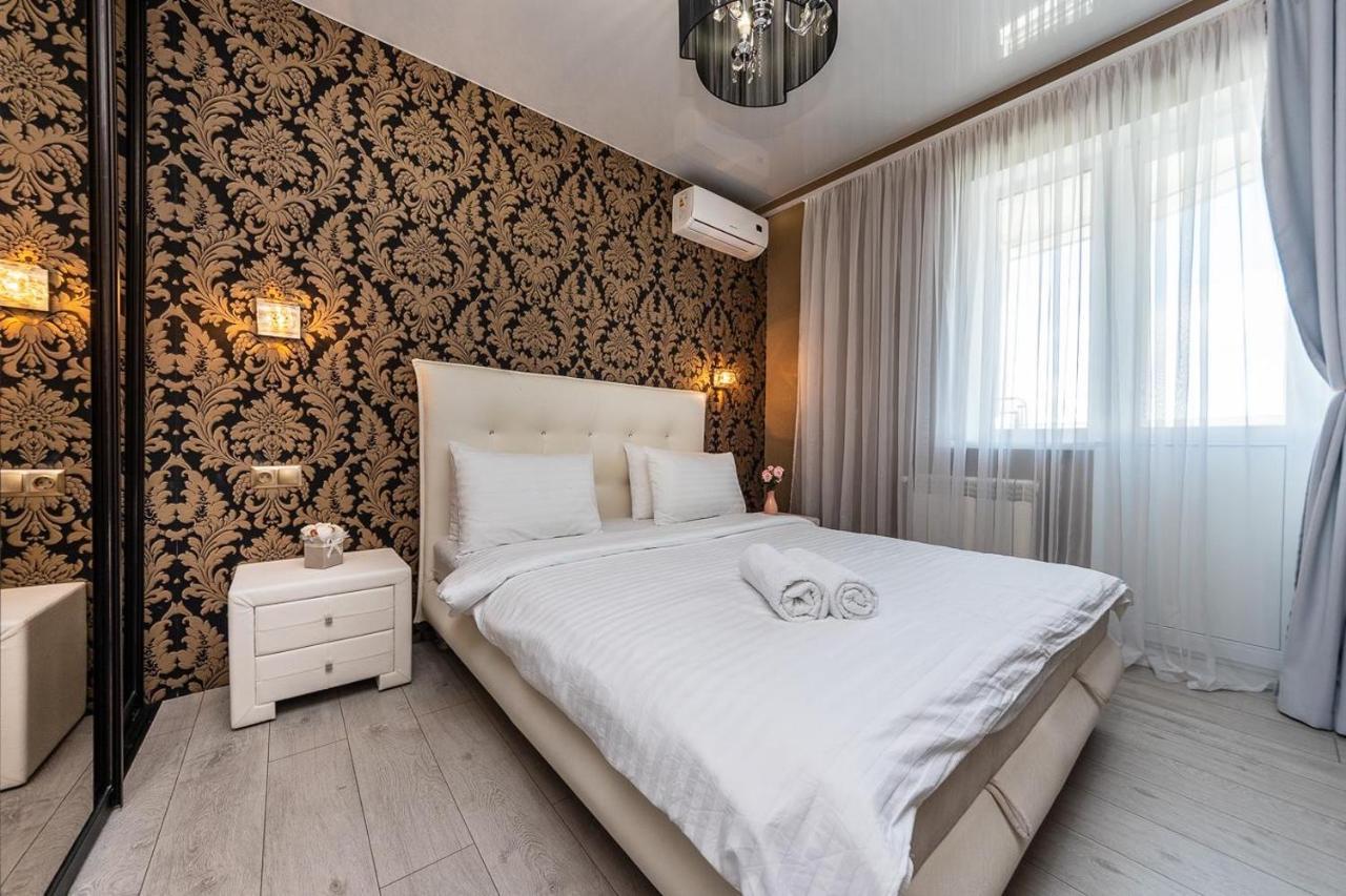 Fashionable Panoramic Apartments Dnieper. Obolon Kyiv Exterior photo
