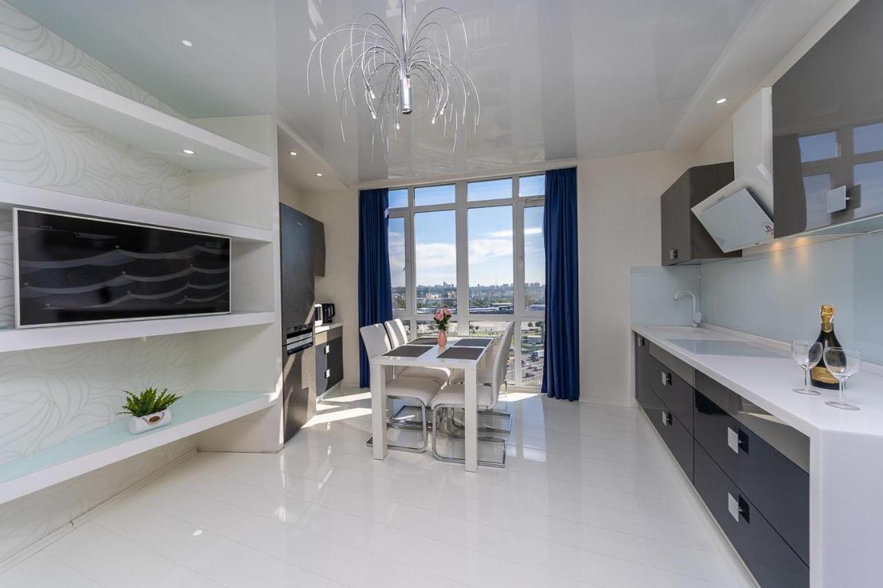 Fashionable Panoramic Apartments Dnieper. Obolon Kyiv Exterior photo
